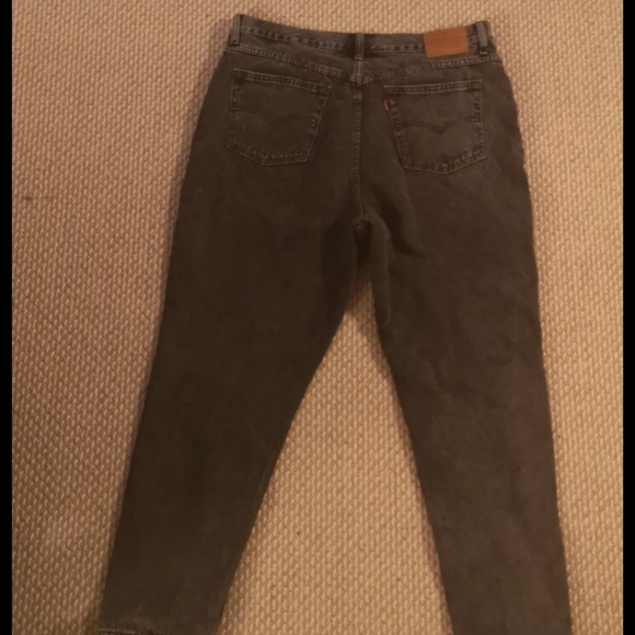 Levi mom jeans - Picture 1 of 4